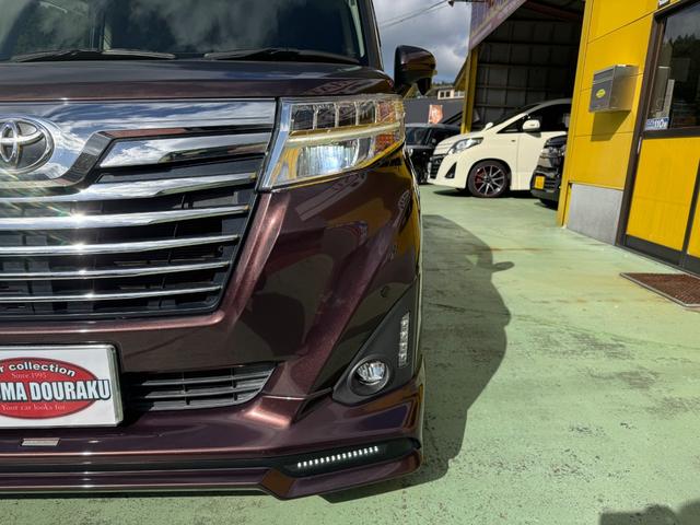 ルーミー カスタムＧ－Ｔ　純正９インチナビ　フルセグ　バックカメラ　両側パワスラ　純正ドラレコ　ＴＲＤフルエアロ　ＬＥＤヘッドライト　フォグランプ　純正１５インチアルミ　ビルトインＥＴＣ　スマートキー　プッシュスタート（22枚目）