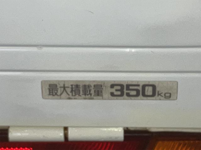 ミニキャブトラック ＶＸ－ＳＥ　４ＷＤ　５速マニュアルシフト　軽トラック　エアコン　パワーステアリング　荷台ラバーマット　ライトレベライザー（14枚目）