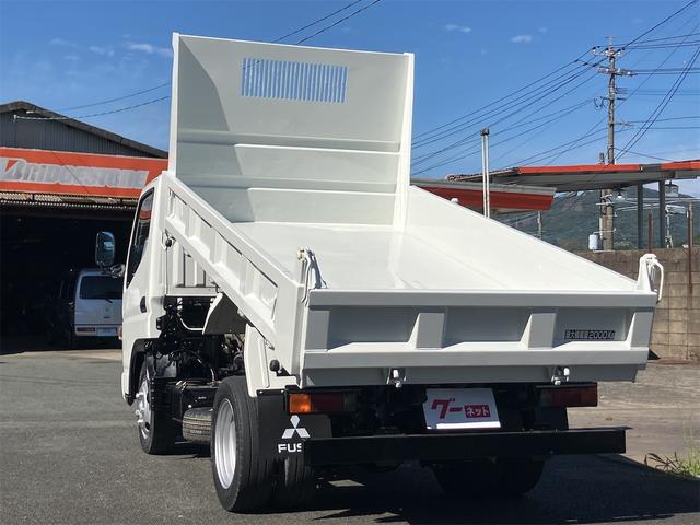 キャンター ダンプ　２．０ｔ　５速ＭＴ　後輪ダブル　エアコン　パワーステアリング　パワーウィンドウ　運転席エアバッグ（20枚目）