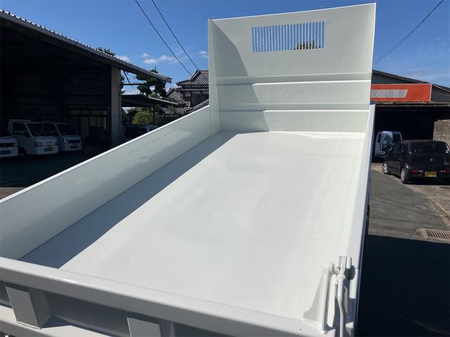 キャンター ダンプ　２．０ｔ　５速ＭＴ　後輪ダブル　エアコン　パワーステアリング　パワーウィンドウ　運転席エアバッグ（22枚目）