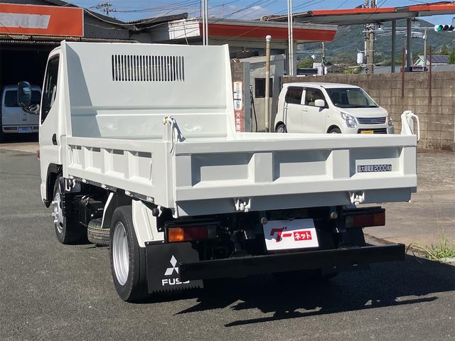キャンター ダンプ　２．０ｔ　５速ＭＴ　後輪ダブル　エアコン　パワーステアリング　パワーウィンドウ　運転席エアバッグ（31枚目）