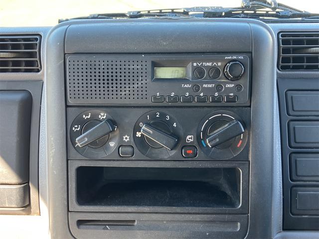 キャンター ダンプ　２．０ｔ　５速ＭＴ　後輪ダブル　エアコン　パワーステアリング　パワーウィンドウ　運転席エアバッグ（41枚目）