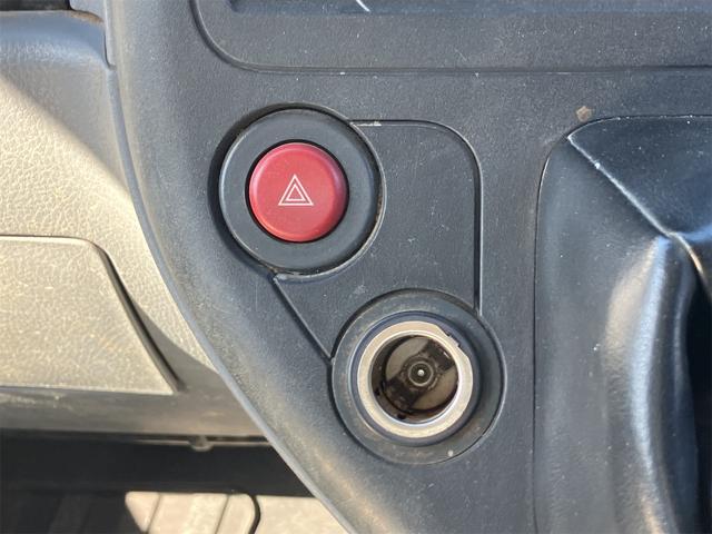 キャンター ダンプ　２．０ｔ　５速ＭＴ　後輪ダブル　エアコン　パワーステアリング　パワーウィンドウ　運転席エアバッグ（42枚目）