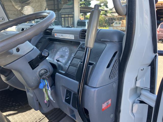 キャンター ダンプ　２．０ｔ　５速ＭＴ　後輪ダブル　エアコン　パワーステアリング　パワーウィンドウ　運転席エアバッグ（50枚目）