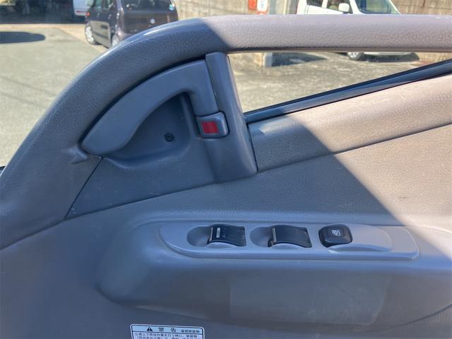 キャンター ダンプ　２．０ｔ　５速ＭＴ　後輪ダブル　エアコン　パワーステアリング　パワーウィンドウ　運転席エアバッグ（55枚目）
