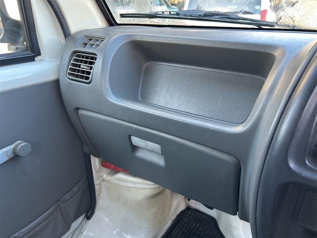 キャリイトラック 　４ＷＤ　軽トラック　５速ＭＴ　エアコン（29枚目）