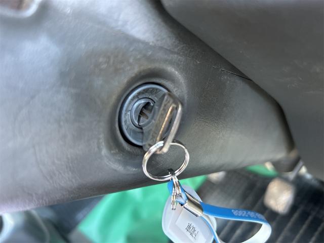 キャリイトラック 　４ＷＤ　軽トラック　５速ＭＴ　エアコン（41枚目）