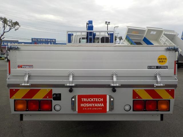 ファイター 　標準幅　増トンセルフクレーン　４段ラジコン　タダノ製ハイジャッキ　７．２トン積み　未使用　ターボ　衝突軽減ブレーキ　横滑り防止装置　ＥＴＣ　キーレス　フロントフォグランプ　三方開　後輪ダブル　ベッド付（6枚目）