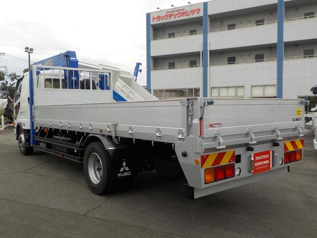 ファイター 　標準幅　増トンセルフクレーン　４段ラジコン　タダノ製ハイジャッキ　７．２トン積み　未使用　ターボ　衝突軽減ブレーキ　横滑り防止装置　ＥＴＣ　キーレス　フロントフォグランプ　三方開　後輪ダブル　ベッド付（7枚目）