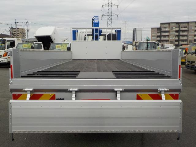 ファイター 　標準幅　増トンセルフクレーン　４段ラジコン　タダノ製ハイジャッキ　７．２トン積み　未使用　ターボ　衝突軽減ブレーキ　横滑り防止装置　ＥＴＣ　キーレス　フロントフォグランプ　三方開　後輪ダブル　ベッド付（11枚目）