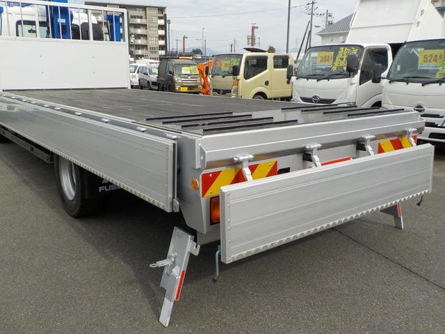 ファイター 　標準幅　増トンセルフクレーン　４段ラジコン　タダノ製ハイジャッキ　７．２トン積み　未使用　ターボ　衝突軽減ブレーキ　横滑り防止装置　ＥＴＣ　キーレス　フロントフォグランプ　三方開　後輪ダブル　ベッド付（20枚目）