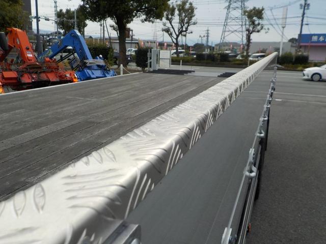 ファイター 　標準幅　増トンセルフクレーン　４段ラジコン　タダノ製ハイジャッキ　７．２トン積み　未使用　ターボ　衝突軽減ブレーキ　横滑り防止装置　ＥＴＣ　キーレス　フロントフォグランプ　三方開　後輪ダブル　ベッド付（23枚目）