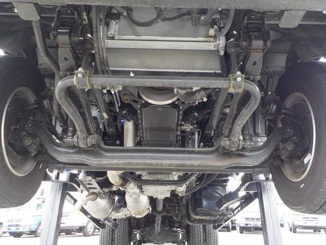 ファイター 　標準幅　増トンセルフクレーン　４段ラジコン　タダノ製ハイジャッキ　７．２トン積み　未使用　ターボ　衝突軽減ブレーキ　横滑り防止装置　ＥＴＣ　キーレス　フロントフォグランプ　三方開　後輪ダブル　ベッド付（25枚目）