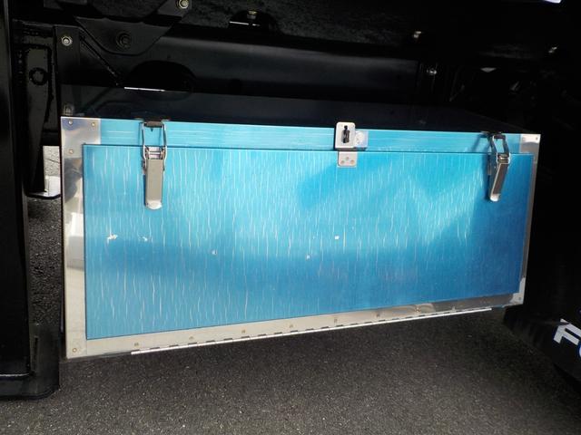 ファイター 　標準幅　増トンセルフクレーン　４段ラジコン　タダノ製ハイジャッキ　７．２トン積み　未使用　ターボ　衝突軽減ブレーキ　横滑り防止装置　ＥＴＣ　キーレス　フロントフォグランプ　三方開　後輪ダブル　ベッド付（30枚目）