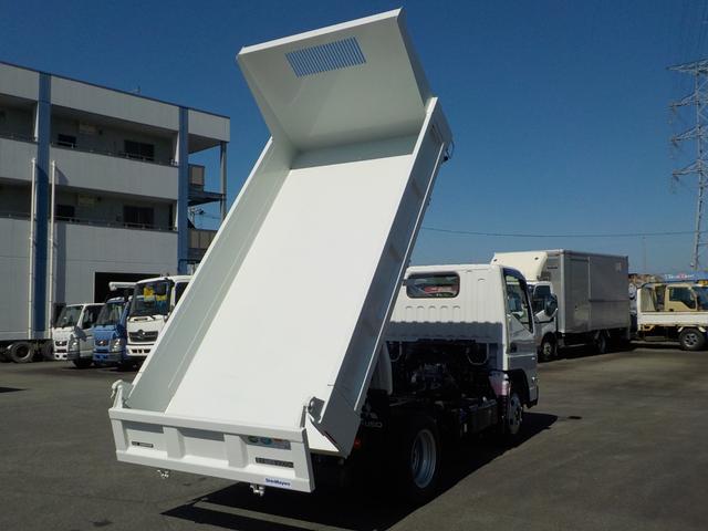 キャンター 3tダンプ 全低床強化 新明和 5MT ターボ 衝突軽減ブレーキ 横滑り防止 バックカメラ 障害物センサー スマートキー キーレス フロントフォグランプ 三方開 後輪ダブル(11枚目)