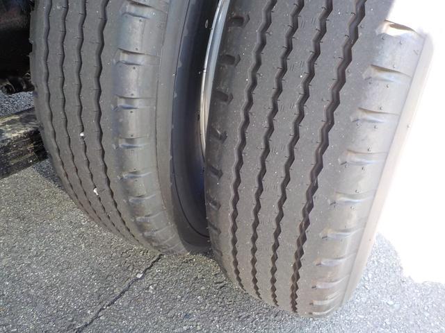 キャンター 3tダンプ 全低床強化 新明和 5MT ターボ 衝突軽減ブレーキ 横滑り防止 バックカメラ 障害物センサー スマートキー キーレス フロントフォグランプ 三方開 後輪ダブル(25枚目)