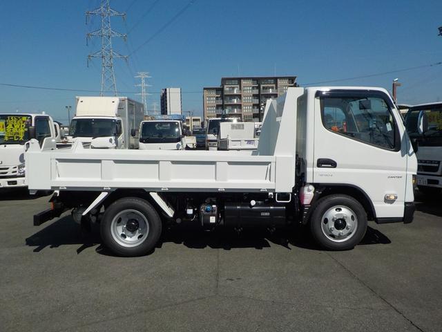 キャンター 3tダンプ 全低床強化 新明和 5MT ターボ 衝突軽減ブレーキ 横滑り防止 バックカメラ 障害物センサー スマートキー キーレス フロントフォグランプ 三方開 後輪ダブル(4枚目)
