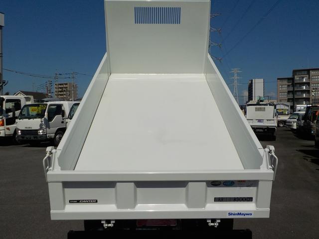 キャンター 3tダンプ 全低床強化 新明和 5MT ターボ 衝突軽減ブレーキ 横滑り防止 バックカメラ 障害物センサー スマートキー キーレス フロントフォグランプ 三方開 後輪ダブル(12枚目)