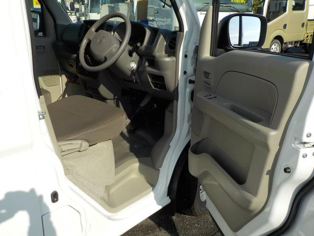 ＮＶ１００クリッパーバン 　バン６６０ＤＸハイルーフＡＴ届出済　未使用車　衝突軽減ブレーキ　両側スライドドア　プライバシーガラス　キーレス　バックソナー　横滑り防止装置　障害物センサーレーンキープアシスト　ＡＢＳ（16枚目）