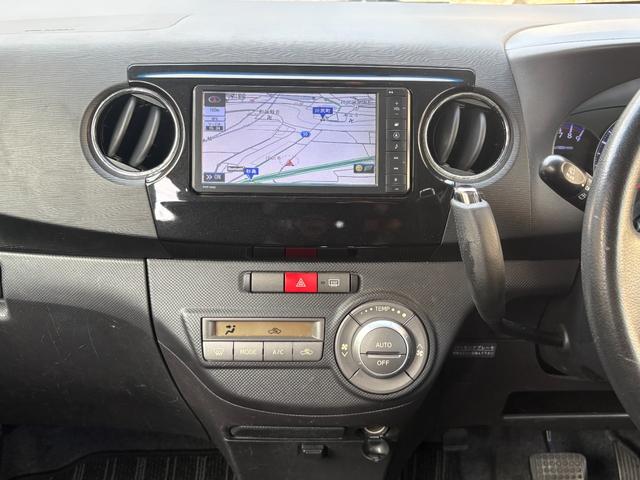 タントエグゼ カスタムＲＳ　ナビ・ＴＶ・Ｂｌｕｅｔｏｏｔｈオーディオ・ＥＴＣ・ＨＩＤ・盗難防止装置・ＡＢＳ・アイドリングストップ・パワーウィンドウ・パワステ・運転席／助手席エアバッグ・エアコン／クーラー・スマートキー・キーレス（4枚目）