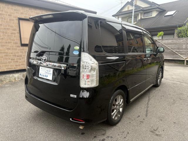 ヴォクシー ＺＳ　煌ＩＩ　両側電動スライドドア・ナビ・ＴＶ・バックカメラ・Ｂｌｕｅｔｏｏｔｈオーディオ・ＥＴＣ・パドルシフト・ＨＩＤ・１６インチアルミホイールナビ　両側電動スライドドア　オートライト　ＨＩＤ　スマートキー（15枚目）