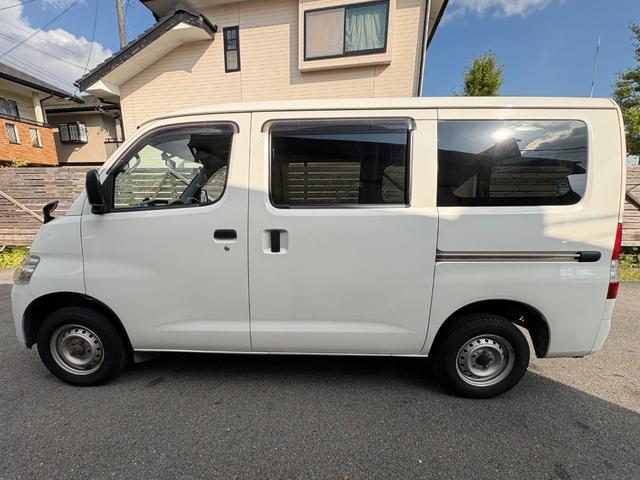 タウンエースバン ＧＬ　バックカメラ　ＴＶ　両側スライドドア　キーレスエントリー　ＡＴ　ＣＤ　ＤＶＤ再生　ミュージックプレイヤー接続可　エアコン　パワーウィンドウ（18枚目）