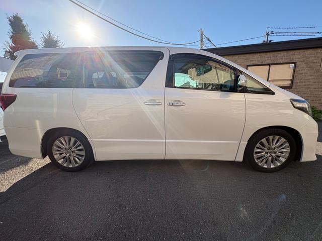 アルファード 240S ETC ナビ TV クリアランスソナー 両側スライド・片側電動 オートライト HID スマートキー 後席モニター 3列シート CVT アルミホイール CD USB Bluetooth 盗難防止システム(16枚目)