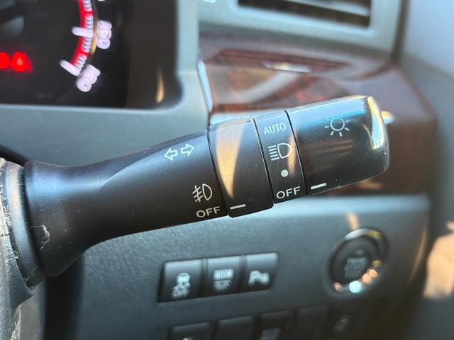 アルファード 240S ETC ナビ TV クリアランスソナー 両側スライド・片側電動 オートライト HID スマートキー 後席モニター 3列シート CVT アルミホイール CD USB Bluetooth 盗難防止システム(26枚目)