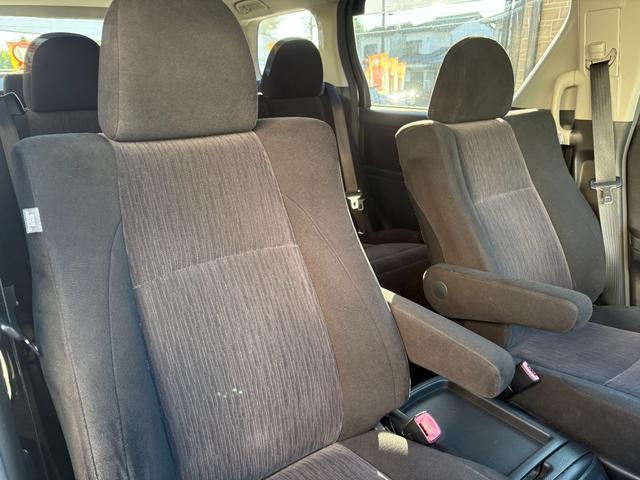 アルファード 240S ETC ナビ TV クリアランスソナー 両側スライド・片側電動 オートライト HID スマートキー 後席モニター 3列シート CVT アルミホイール CD USB Bluetooth 盗難防止システム(46枚目)