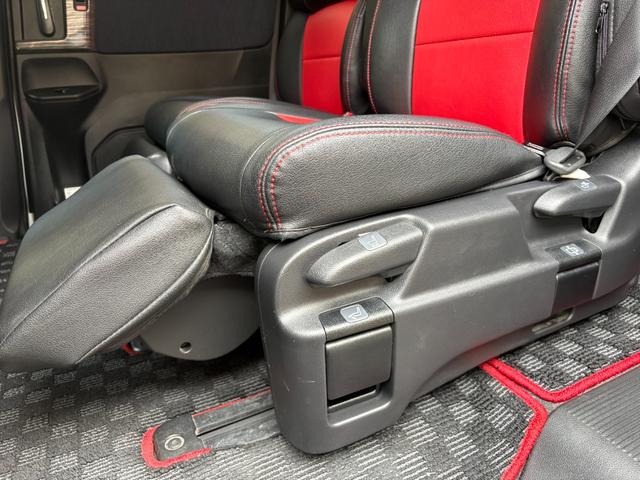 オデッセイ アブソルート・20thアニバーサリー ETC ナビ TV オートクルーズコントロール レーンアシスト 衝突被害軽減システム 両側電動スライドドア オートライト LEDヘッドランプ スマートキー アイドリングストップ 3列シート(39枚目)