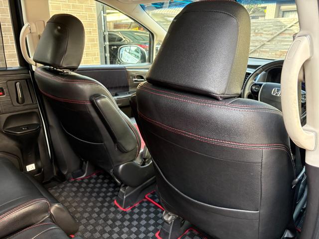 オデッセイ アブソルート・20thアニバーサリー ETC ナビ TV オートクルーズコントロール レーンアシスト 衝突被害軽減システム 両側電動スライドドア オートライト LEDヘッドランプ スマートキー アイドリングストップ 3列シート(42枚目)