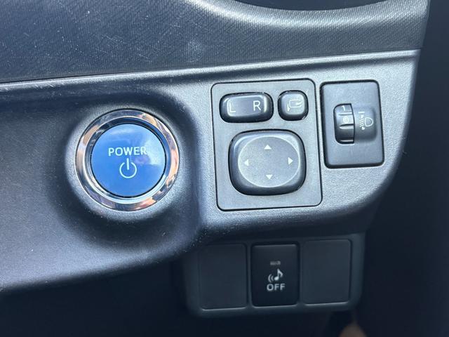 アクア Ｇ　バックカメラ　ナビ　ＴＶ　オートライト　スマートキー　電動格納ミラー　ＣＶＴ　衝突安全ボディ　ＡＢＳ　ＥＳＣ　ＣＤ　Ｂｌｕｅｔｏｏｔｈ　エアコン　パワーステアリング　パワーウィンドウ（7枚目）