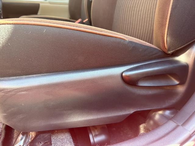 アクア Ｇ　バックカメラ　ナビ　ＴＶ　オートライト　スマートキー　電動格納ミラー　ＣＶＴ　衝突安全ボディ　ＡＢＳ　ＥＳＣ　ＣＤ　Ｂｌｕｅｔｏｏｔｈ　エアコン　パワーステアリング　パワーウィンドウ（36枚目）