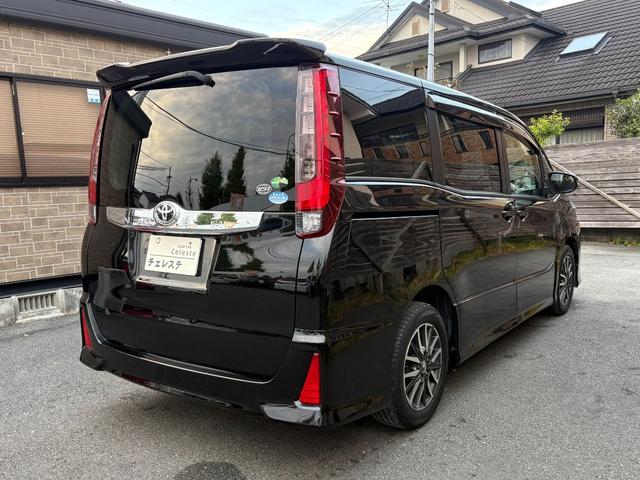 ノア Ｓｉ　ワンオーナー車・両側電動スライドドア・フリップダウンモニターナビ・フルセグＴＶ・Ｂｌｕｅｔｏｏｔｈオーディオ・バックカメラ・１６インチアルミホイール・ＬＥＤヘッドライト・スマートキー・プッシュスタート（16枚目）