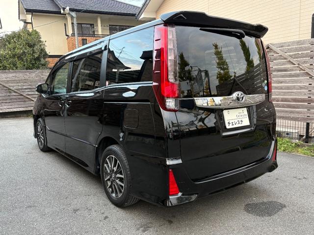 ノア Ｓｉ　ワンオーナー車・両側電動スライドドア・フリップダウンモニターナビ・フルセグＴＶ・Ｂｌｕｅｔｏｏｔｈオーディオ・バックカメラ・１６インチアルミホイール・ＬＥＤヘッドライト・スマートキー・プッシュスタート（18枚目）