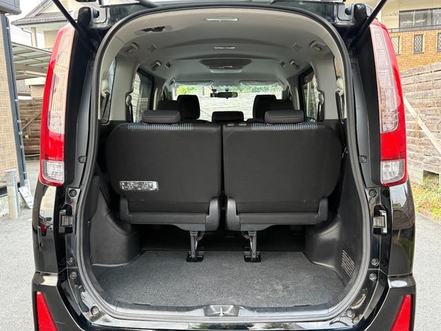 ノア Ｓｉ　ワンオーナー車・両側電動スライドドア・フリップダウンモニターナビ・フルセグＴＶ・Ｂｌｕｅｔｏｏｔｈオーディオ・バックカメラ・１６インチアルミホイール・ＬＥＤヘッドライト・スマートキー・プッシュスタート（22枚目）