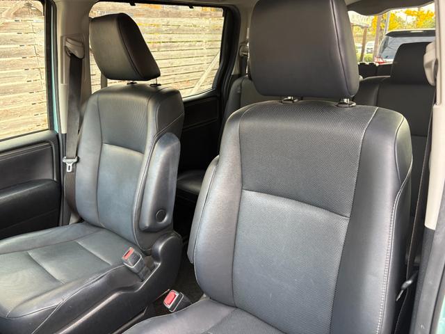 エスクァイア Ｇｉ　ＥＴＣ　バックカメラ　ナビ　ＴＶ　オートクルーズコントロール　両側電動スライドドア　オートマチックハイビーム　オートライト　ＬＥＤヘッドランプ　スマートキー　アイドリングストップ　電動格納ミラー（35枚目）