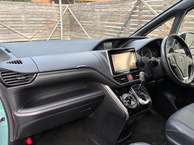 エスクァイア Ｇｉ　ＥＴＣ　バックカメラ　ナビ　ＴＶ　オートクルーズコントロール　両側電動スライドドア　オートマチックハイビーム　オートライト　ＬＥＤヘッドランプ　スマートキー　アイドリングストップ　電動格納ミラー（36枚目）