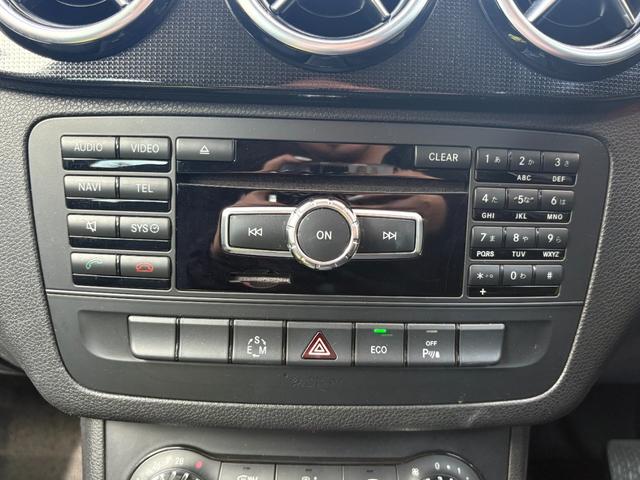 Ｂクラス Ｂ１８０　バックカメラ　ナビ　ＴＶ　クリアランスソナー　オートクルーズコントロール　オートライト　キーレスエントリー　ＡＴ　アルミホイール　ＣＤ　ＵＳＢ　Ｂｌｕｅｔｏｏｔｈ　盗難防止システム　ＡＢＳ　エアコン（7枚目）