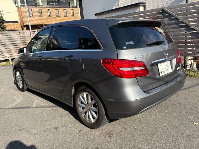 Ｂクラス Ｂ１８０　バックカメラ　ナビ　ＴＶ　クリアランスソナー　オートクルーズコントロール　オートライト　キーレスエントリー　ＡＴ　アルミホイール　ＣＤ　ＵＳＢ　Ｂｌｕｅｔｏｏｔｈ　盗難防止システム　ＡＢＳ　エアコン（17枚目）