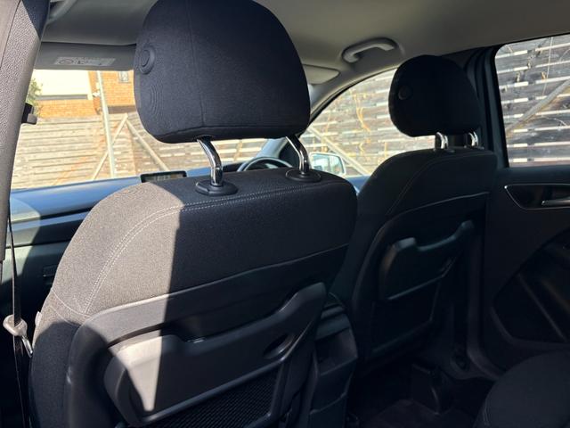 Ｂクラス Ｂ１８０　バックカメラ　ナビ　ＴＶ　クリアランスソナー　オートクルーズコントロール　オートライト　キーレスエントリー　ＡＴ　アルミホイール　ＣＤ　ＵＳＢ　Ｂｌｕｅｔｏｏｔｈ　盗難防止システム　ＡＢＳ　エアコン（30枚目）