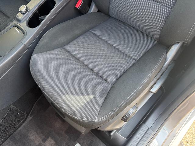 Ｂクラス Ｂ１８０　バックカメラ　ナビ　ＴＶ　クリアランスソナー　オートクルーズコントロール　オートライト　キーレスエントリー　ＡＴ　アルミホイール　ＣＤ　ＵＳＢ　Ｂｌｕｅｔｏｏｔｈ　盗難防止システム　ＡＢＳ　エアコン（52枚目）