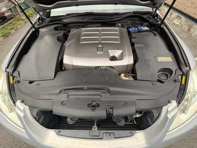 クラウン ２．５ロイヤルサルーン　アニバーサリーＥＤ　革シート・電動シート・シートヒーター・シートエアコン・ナビ・ＴＶ・バックカメラ・ＥＴＣ・クルーズコントロール・障害物センサー・スマートキー・プッシュスタート・１７インチアルミホイール（19枚目）