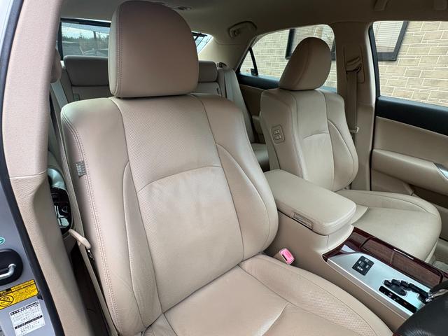 クラウン ２．５ロイヤルサルーン　アニバーサリーＥＤ　革シート・電動シート・シートヒーター・シートエアコン・ナビ・ＴＶ・バックカメラ・ＥＴＣ・クルーズコントロール・障害物センサー・スマートキー・プッシュスタート・１７インチアルミホイール（39枚目）