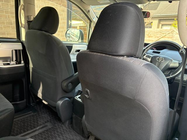 ヴォクシー ＺＳ　モデリスタエアロ・両側電動スライドドア・ナビ・ＴＶ・バックカメラ・Ｂｌｕｅｔｏｏｔｈオーディオ・ＥＴＣ・ＨＩＤ・１６インチアルミホイール（49枚目）