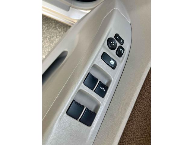 ルークス Ｅ　両側スライドドア　スマートキー　電動格納ミラー　ベンチシート　ＣＶＴ　盗難防止システム　ＡＢＳ　ＣＤ　衝突安全ボディ　エアコン　パワーステアリング　パワーウィンドウ（11枚目）