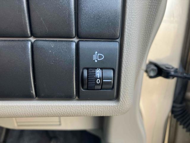 ルークス Ｅ　両側スライドドア　スマートキー　電動格納ミラー　ベンチシート　ＣＶＴ　盗難防止システム　ＡＢＳ　ＣＤ　衝突安全ボディ　エアコン　パワーステアリング　パワーウィンドウ（32枚目）