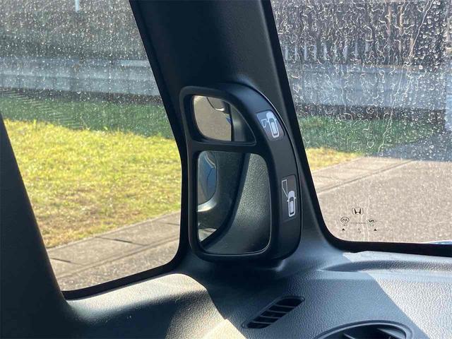 Ｎ－ＢＯＸカスタム Ｇ・Ａパッケージ　バックカメラ　両側スライド・片側電動　ナビ　ＴＶ　衝突被害軽減システム　オートライト　ＨＩＤ　スマートキー　アイドリングストップ　電動格納ミラー　ベンチシート　ＣＶＴ　盗難防止システム　ＡＢＳ　ＥＳＣ（47枚目）