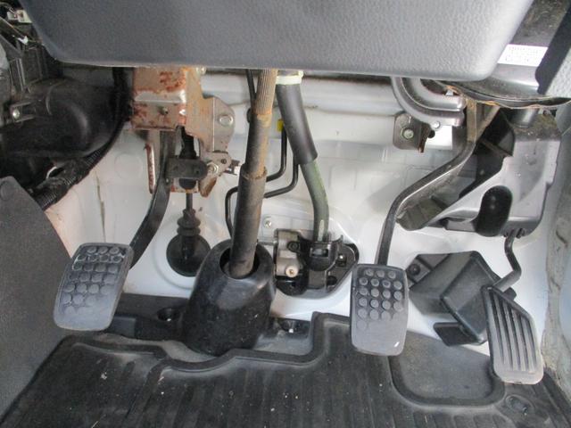 ハイゼットトラック スタンダード　４ＷＤ　軽トラック　ＭＴ　エアコン　運転席エアバッグ（31枚目）