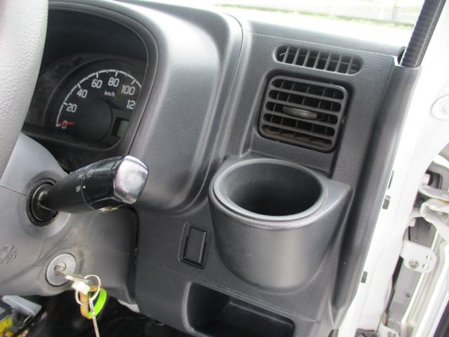 キャリイトラック ＫＣ　４ＷＤ　軽トラック　ＭＴ　エアコン　運転席エアバッグ（8枚目）